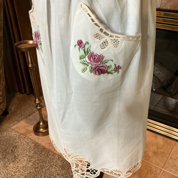 Vintage Boutique Hand Made Full Apron - Picture 5 of 14